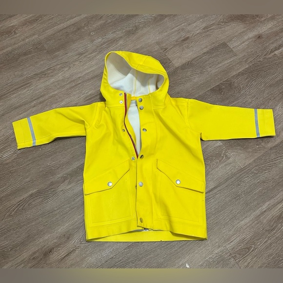 Hanna Andersson size 3T (90cm) rubberized yellow raincoat in great condition - Picture 1 of 2